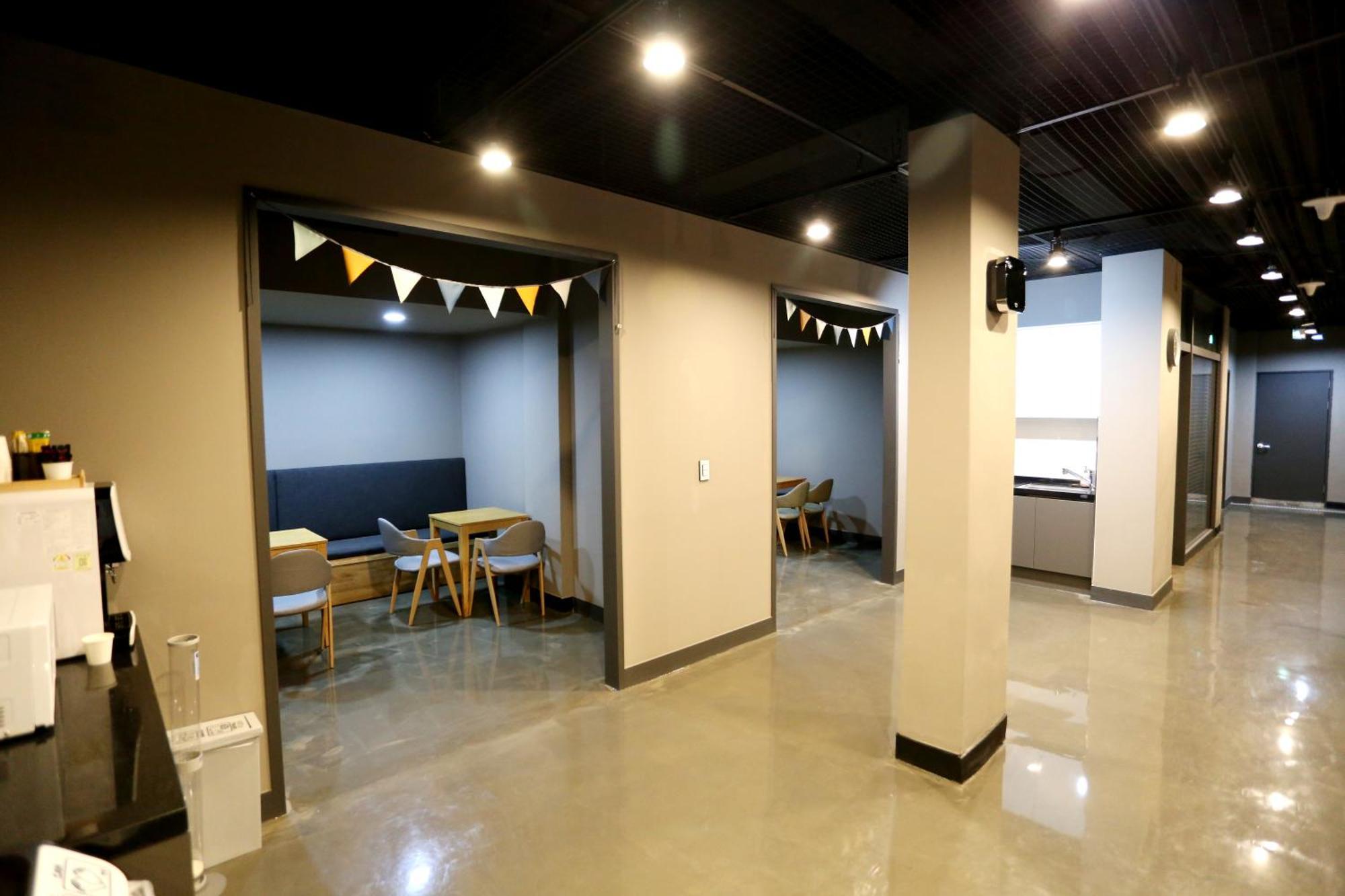 With U Hotel & Guesthouse Sokcho Exteriör bild