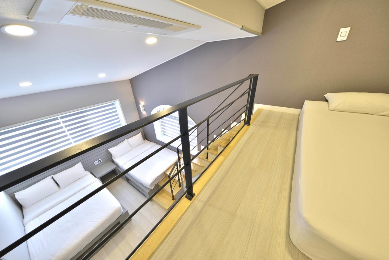 With U Hotel & Guesthouse Sokcho Exteriör bild