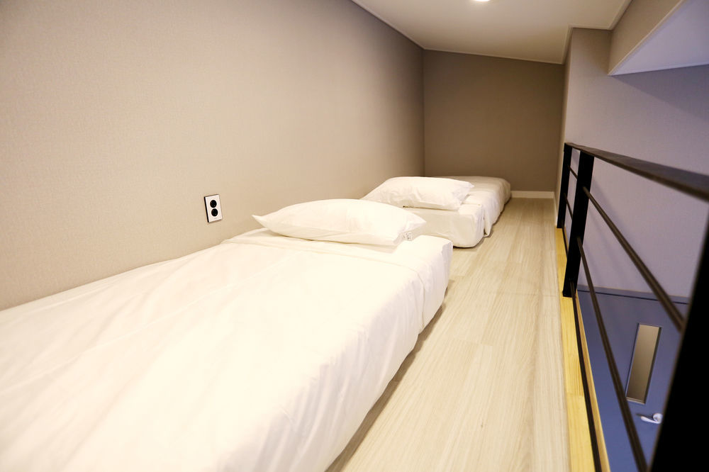With U Hotel & Guesthouse Sokcho Exteriör bild