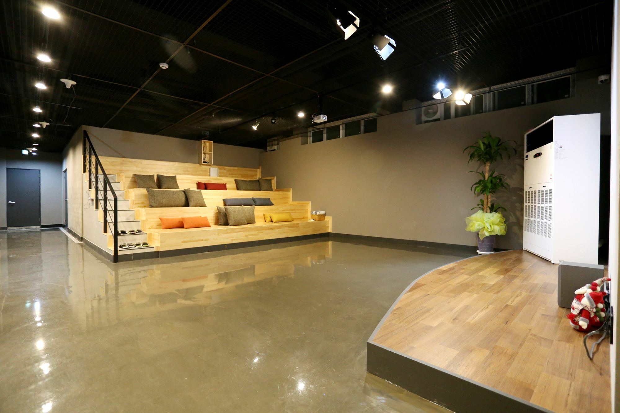 With U Hotel & Guesthouse Sokcho Exteriör bild